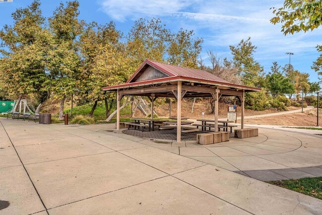 Building Photo - 4287 Loyalton Rd