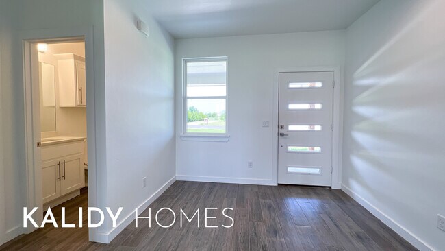Building Photo - 20400 Antler Farms Dr