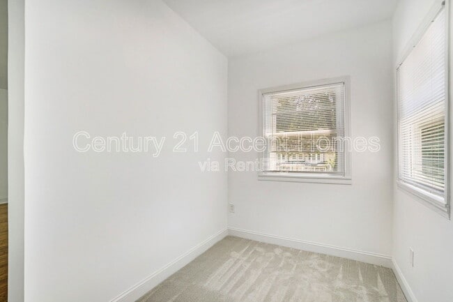 Building Photo - 4916 Chowan Ave
