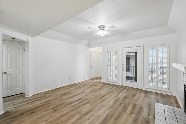 Building Photo - 3105 San Jacinto St