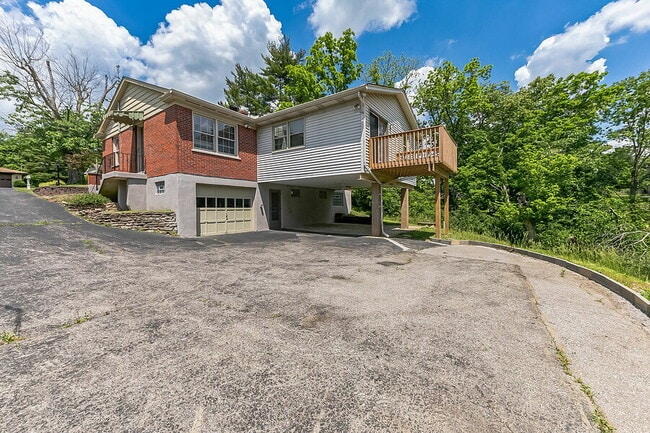 Building Photo - 2964 Werkridge Dr