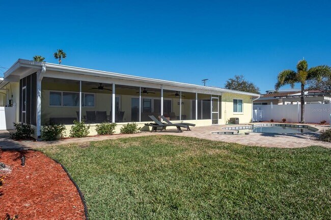 Building Photo - 590 Belle Point Dr