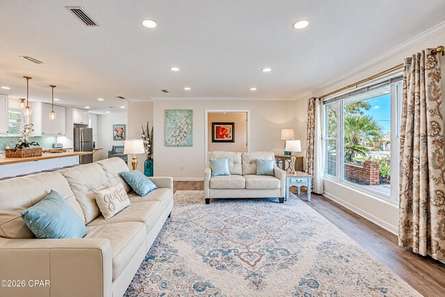 Building Photo - 4608 Sunset Dr