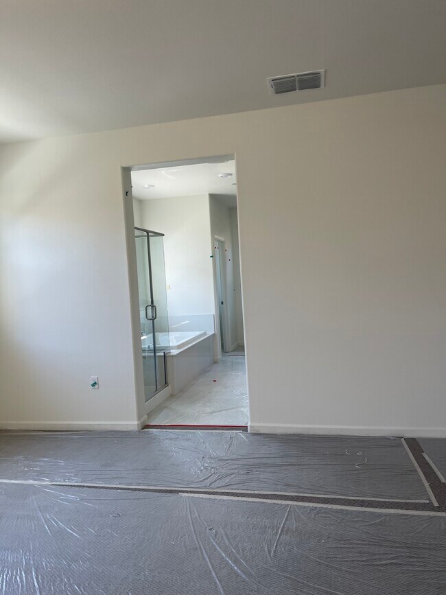 Building Photo - 2136 Brave Hawk Loop