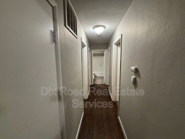 Building Photo - 2237 Carolina St