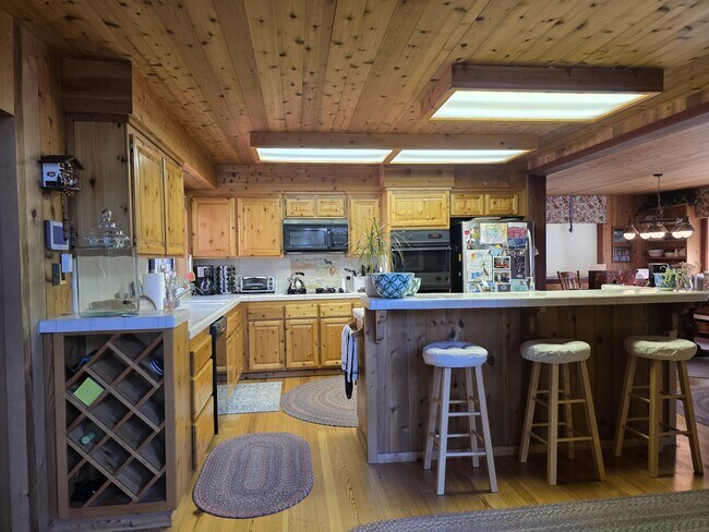 Building Photo - 1921 Bernina Dr