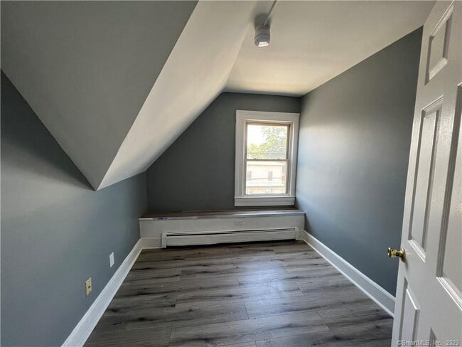 Building Photo - 251 Black Rock Ave