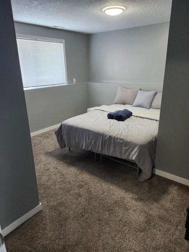 Building Photo - 7211 Camden Ave N