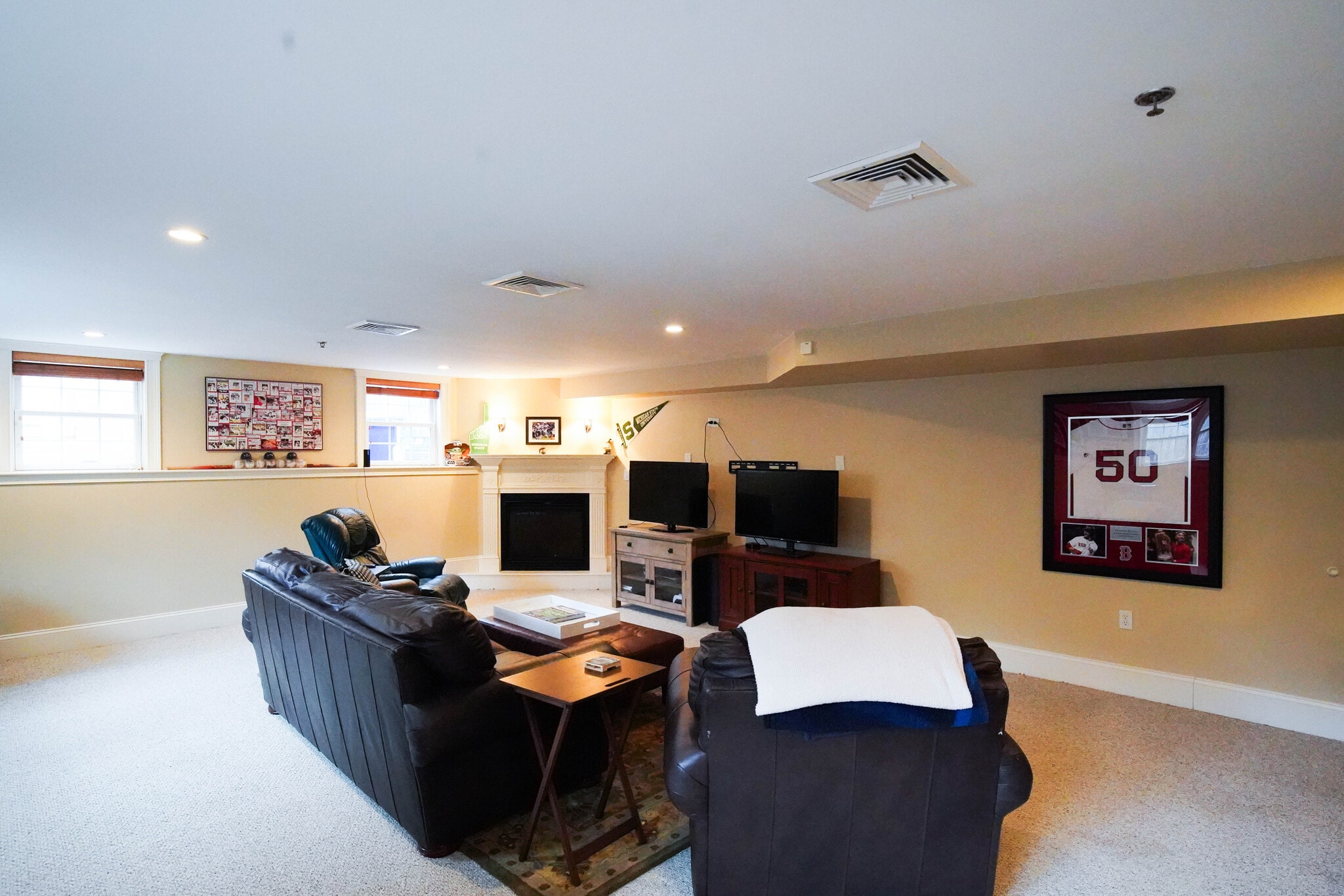 Building Photo - 95 Dix St