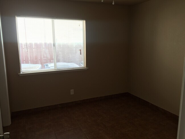 Building Photo - Charming Single-Family Home For Rent!