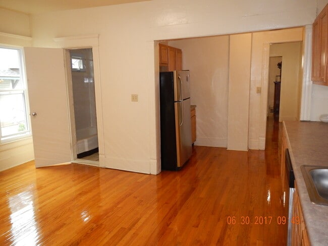 Building Photo - 430 Westcott St
