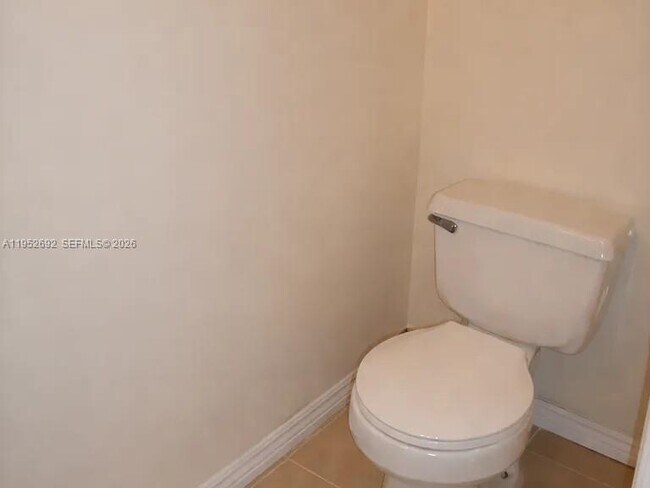 Building Photo - 9457 Palm Cir N