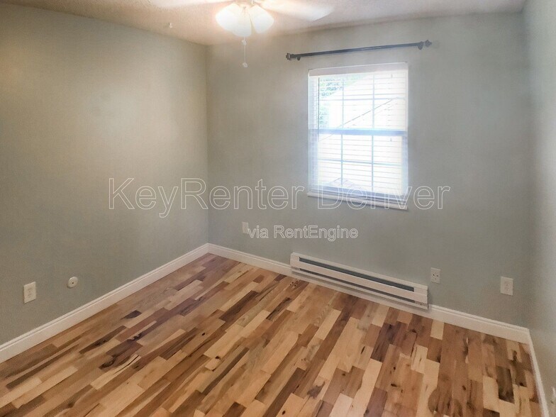 Building Photo - 7012 S Eudora St