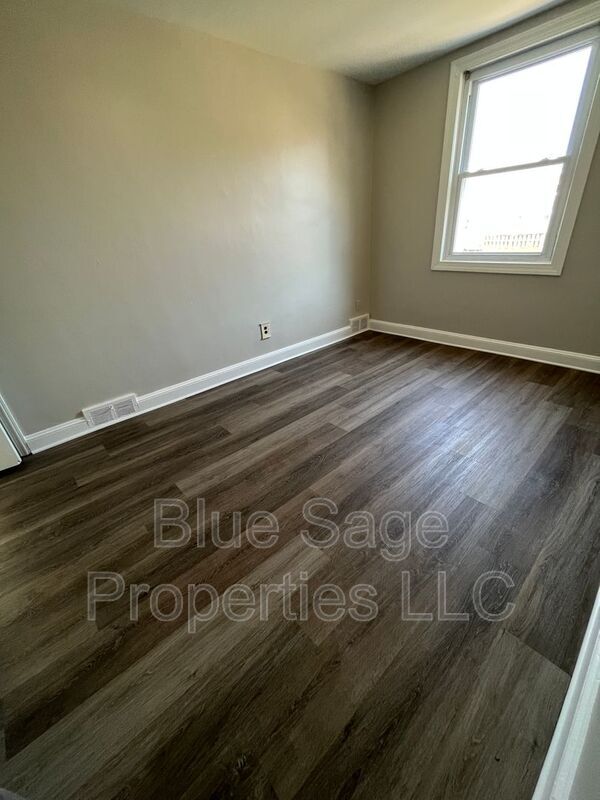 Building Photo - 337 N Bishop Ave