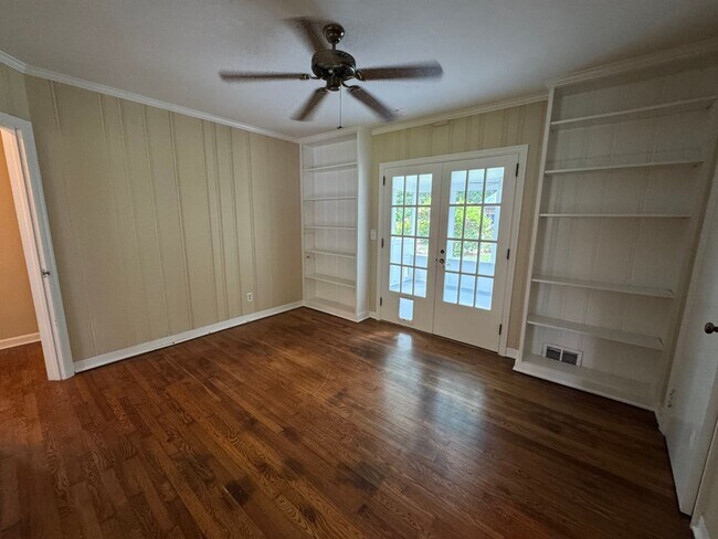 Building Photo - Cozy 2/1 Cottage in Rockridge Heights- $1,650