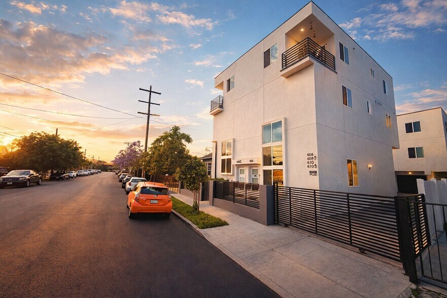 Building Photo - 608 E 29th St