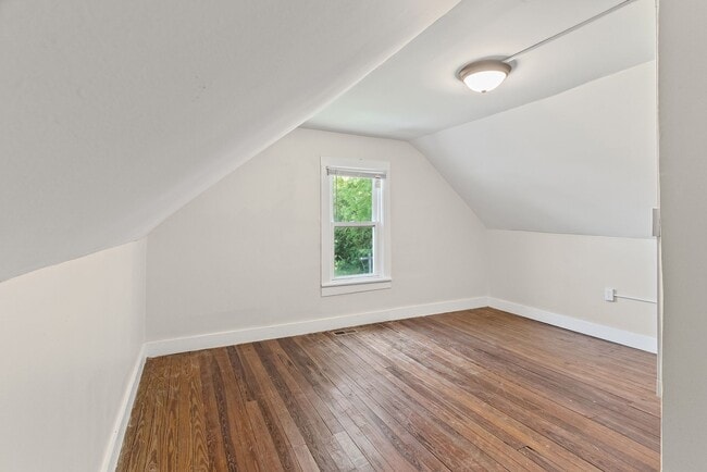 Building Photo - Updated 4-Bedroom Home in Blackstone!