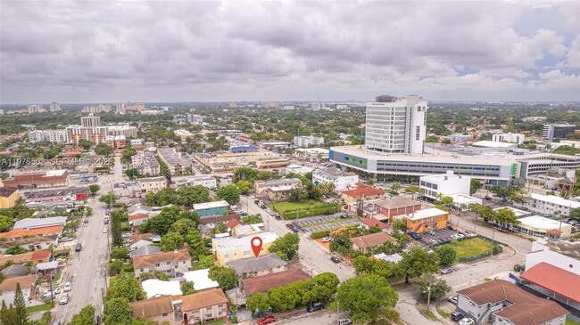 Building Photo - 2506 SW 9th St