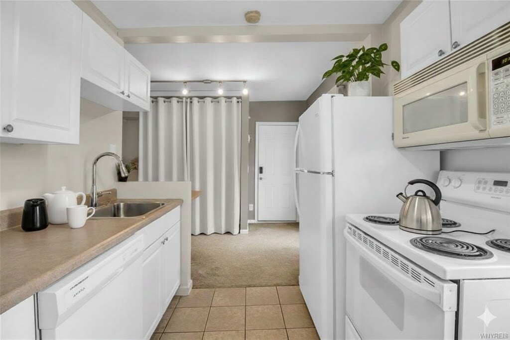 Building Photo - 125 Whitney Pl