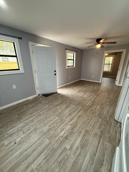 Building Photo - 1206 Zeola St