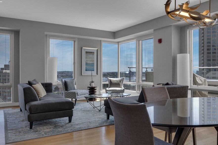 Building Photo - 80 Broad St