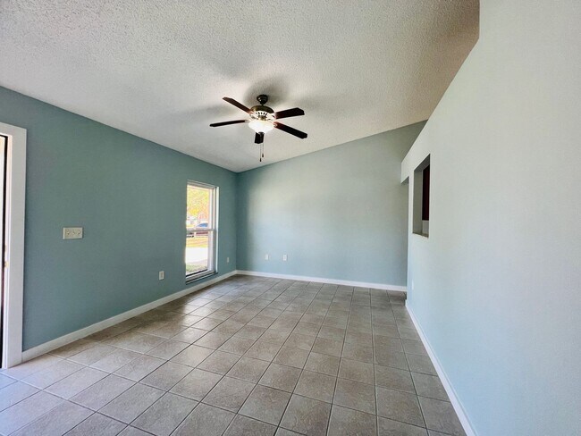 Building Photo - 1510-1512_CANDLEWYCK