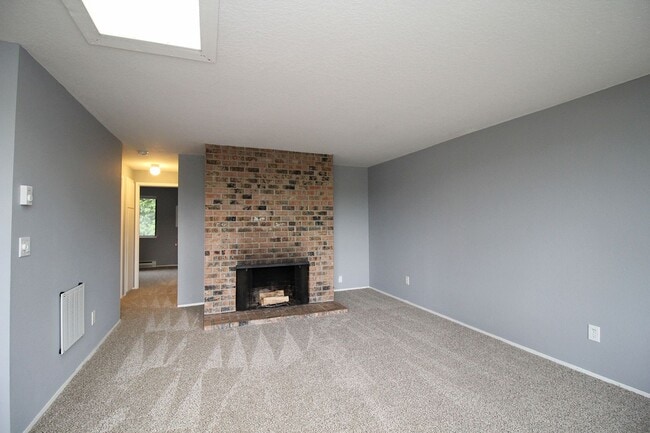 Building Photo - 1118 SE Rhone St