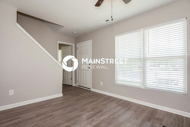 Building Photo - 4 Bedroom Pet-Friendly Home in Charlotte, ...