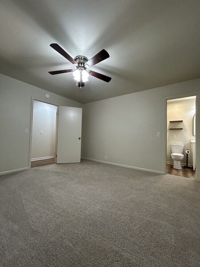 Building Photo - 25 Carballo Ln