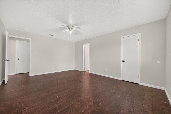 Building Photo - 9850 Sagebud Ln