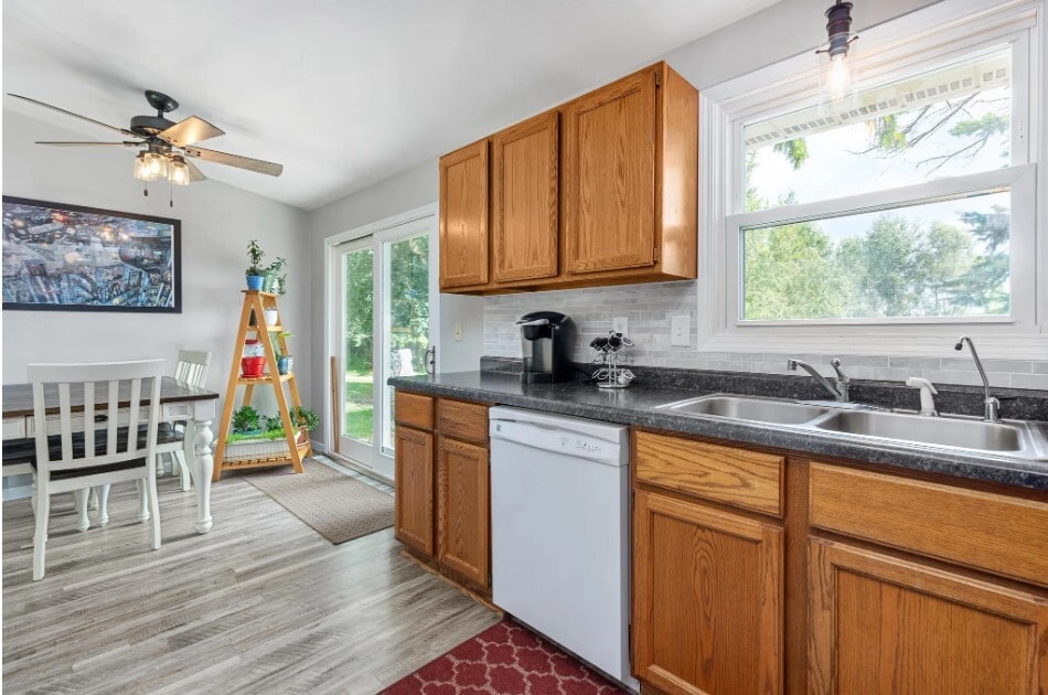 Kitchen - W5881 Manitowoc Rd