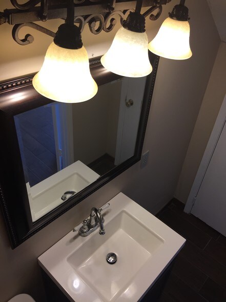 Building Photo - 3014 Dayton Ave