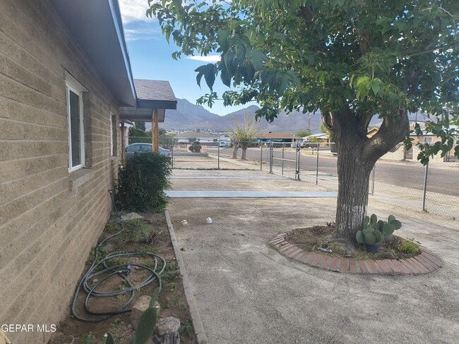 Building Photo - 4908 Blue Ridge Cir