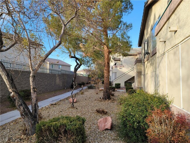 Building Photo - 5710 E Tropicana Ave