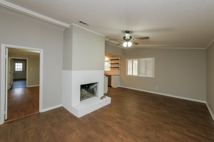 Building Photo - 102 Griffith Ave