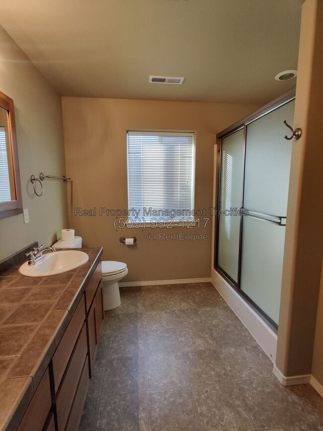 Building Photo - 2667 Torrey Pines Way