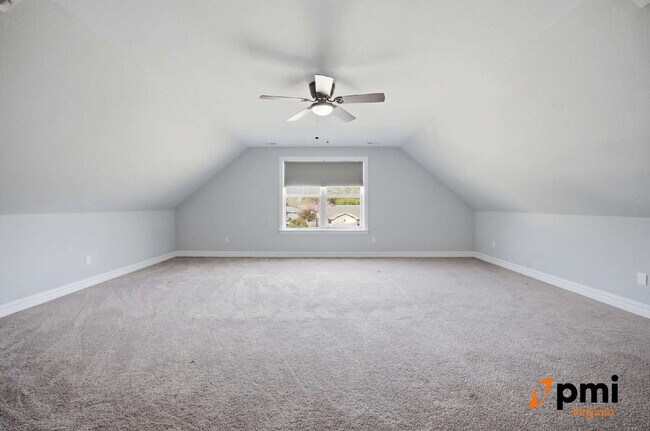 Building Photo - Stunning 5 Bedroom Waterfront Home with 2 car garage