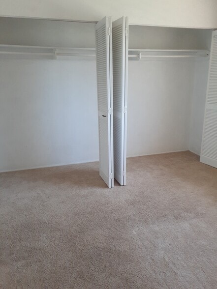 Building Photo - 94-1486 Lanikuhana Ave