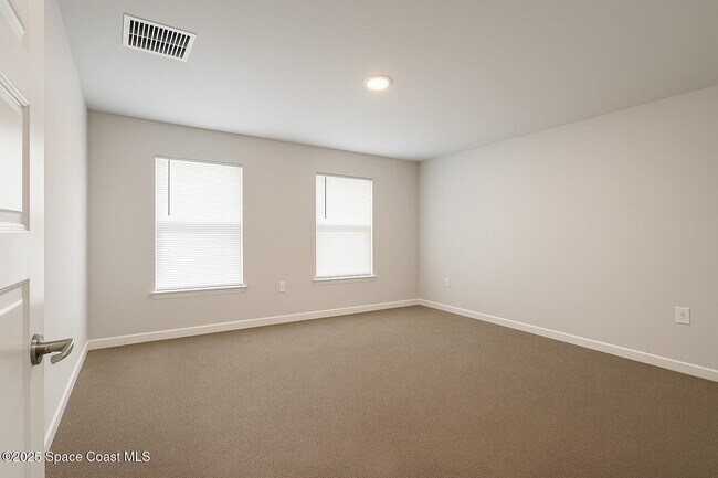 Building Photo - 1654 Middlebury Drive