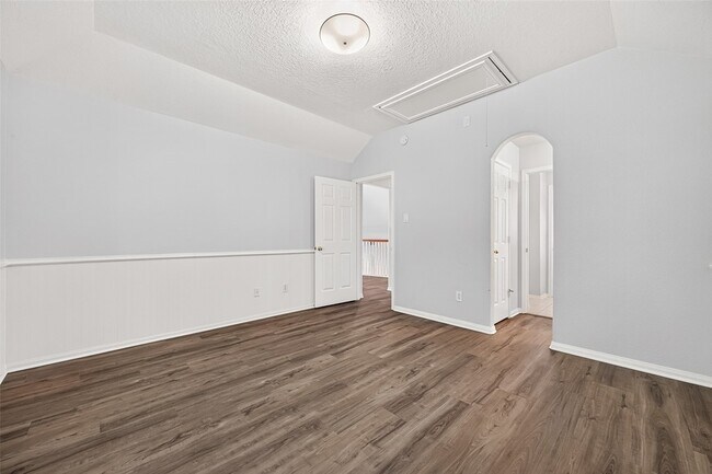 Building Photo - 1415 Kennewick Ct