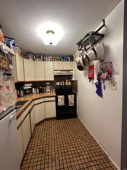 Building Photo - 565 Keller Ave