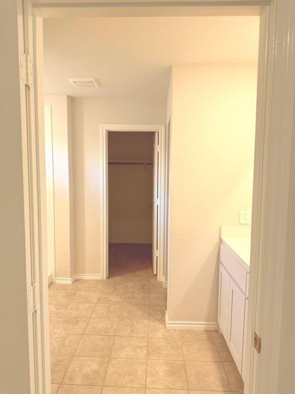 Building Photo - 437 Destin Dr