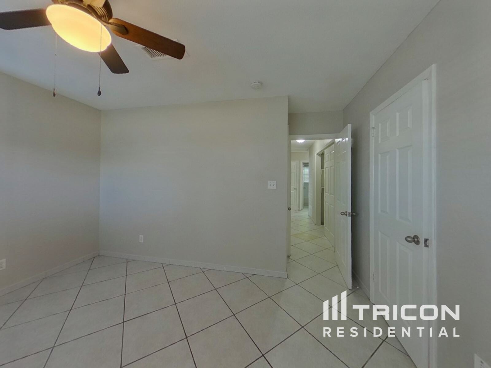 Building Photo - 2761 59th Ave N