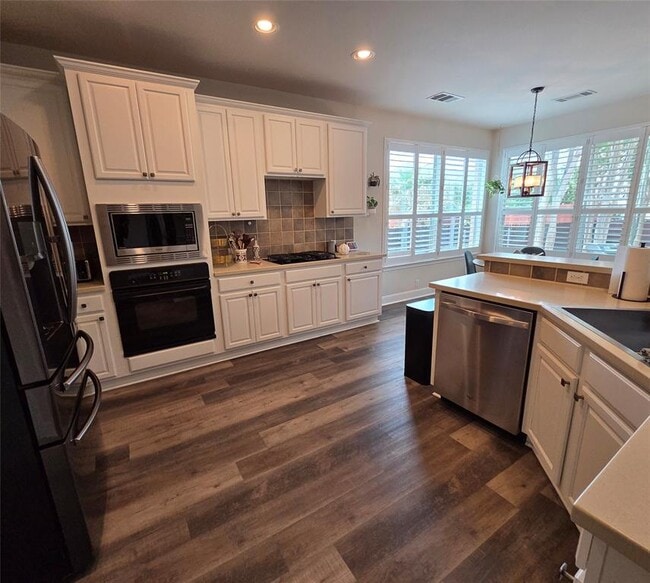 Building Photo - 8208 Endeavor Cir