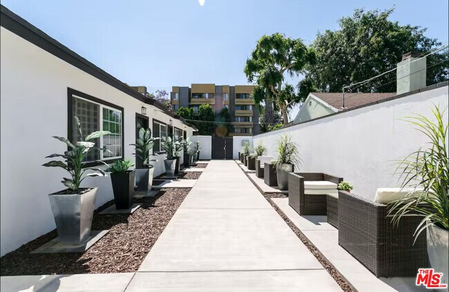 Building Photo - 5428 Colfax Ave