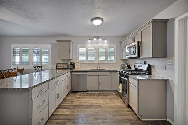 Building Photo - 1429 W Water St