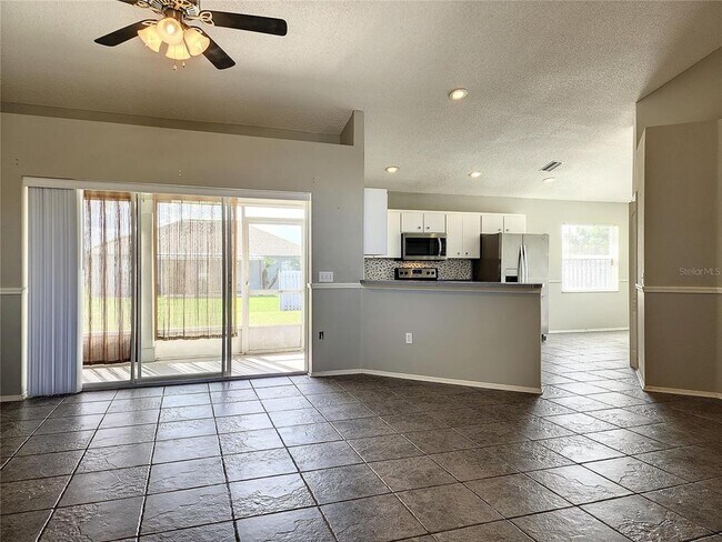 Building Photo - 603 Terranova Dr