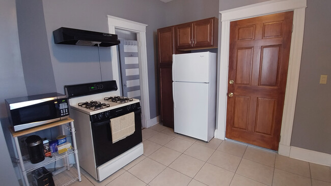 Kitchen - 1922 Bigelow St