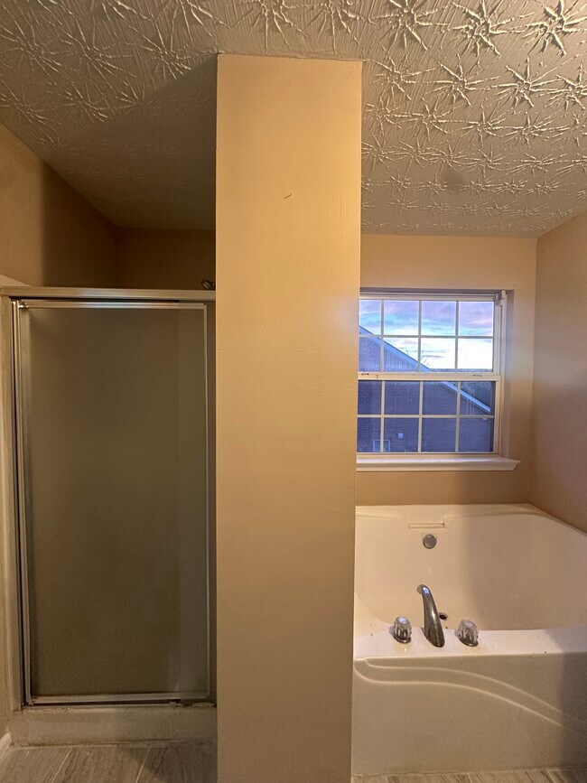 Building Photo - 164 Addy Ln