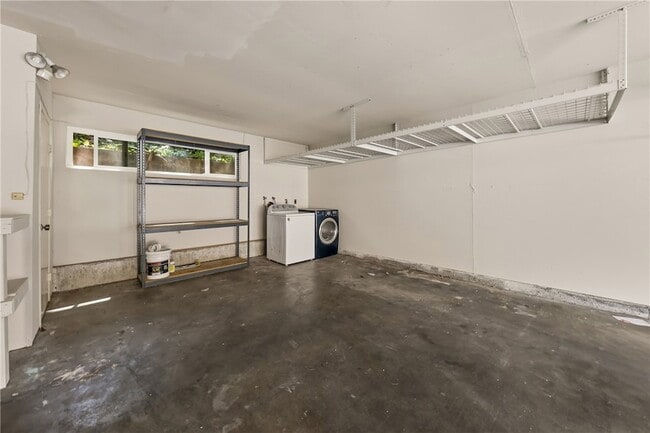 Building Photo - 23821 Hillhurst Dr